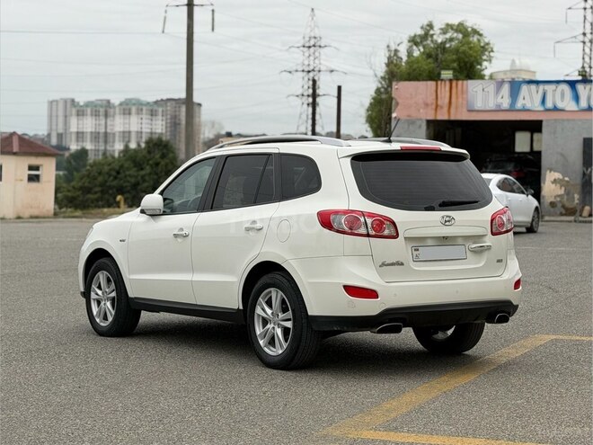 Hyundai Santa Fe-4