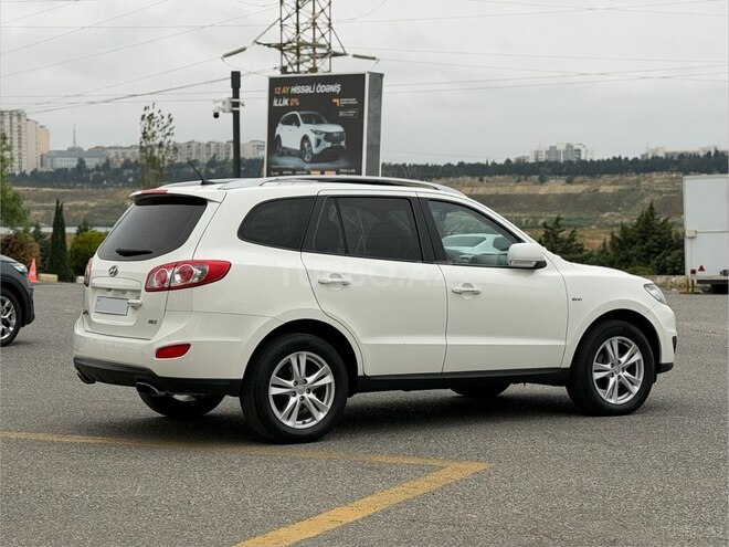 Hyundai Santa Fe-5