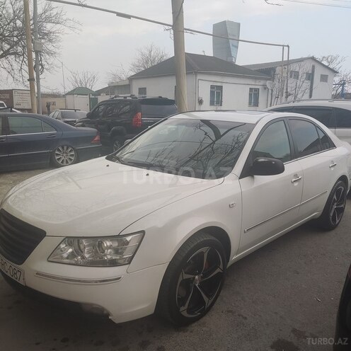 Hyundai Sonata-15