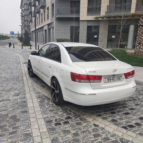 Hyundai Sonata-9