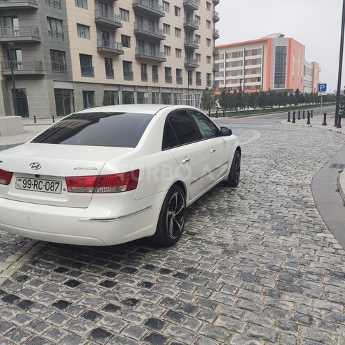 Hyundai Sonata-8