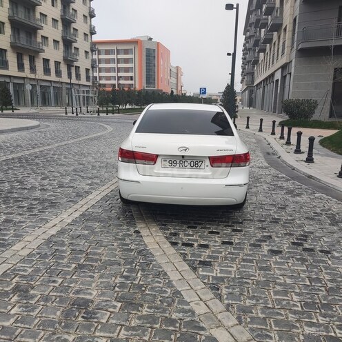 Hyundai Sonata-11