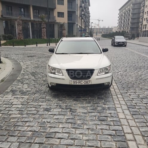 Hyundai Sonata-1