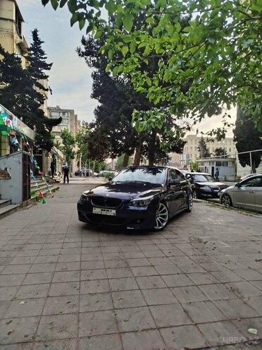 BMW 525 2004, 403,000 km - 2.5 l - Bakı