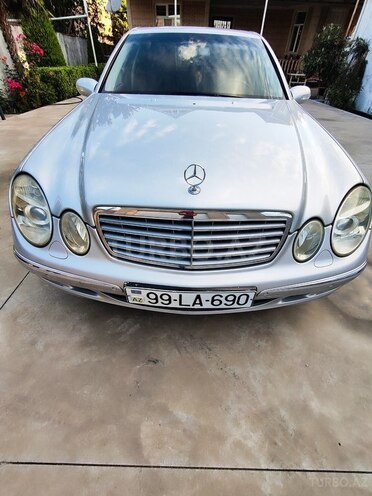 Mercedes E 200-5