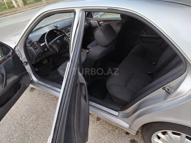 Mercedes E 220-4