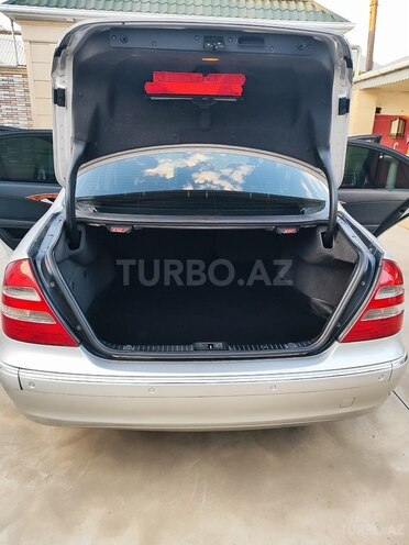 Mercedes E 200-13