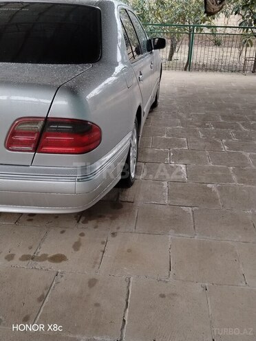 Mercedes E 220-9