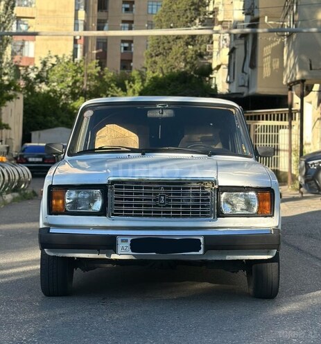 LADA (VAZ) 2107-2