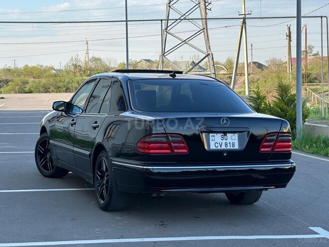 Mercedes E 320-6