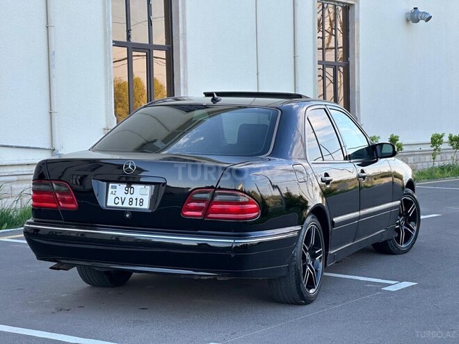 Mercedes E 320-5
