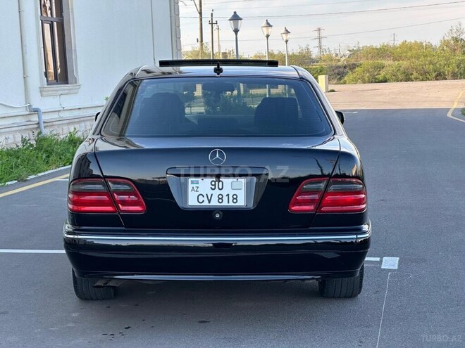 Mercedes E 320-7