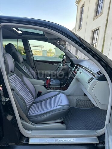 Mercedes E 320-12