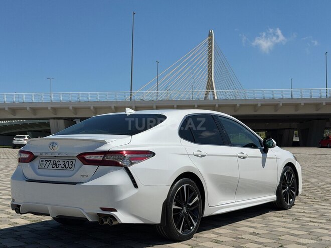 Toyota Camry-5