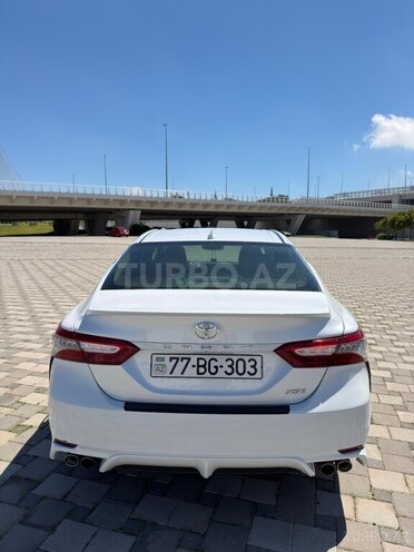 Toyota Camry-7