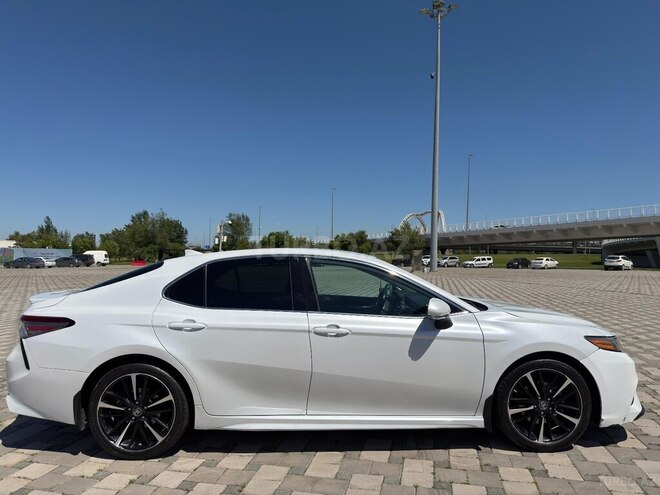 Toyota Camry-11