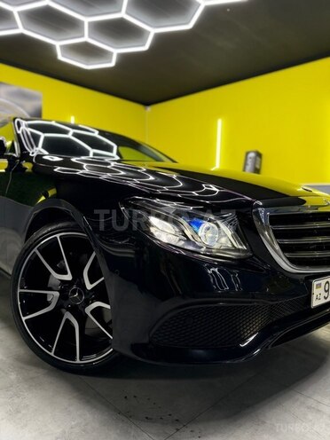 Mercedes E 300-5