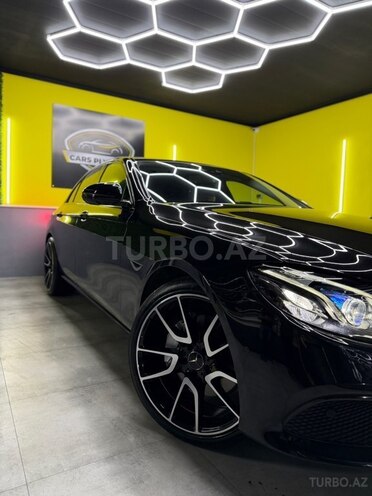 Mercedes E 300-4