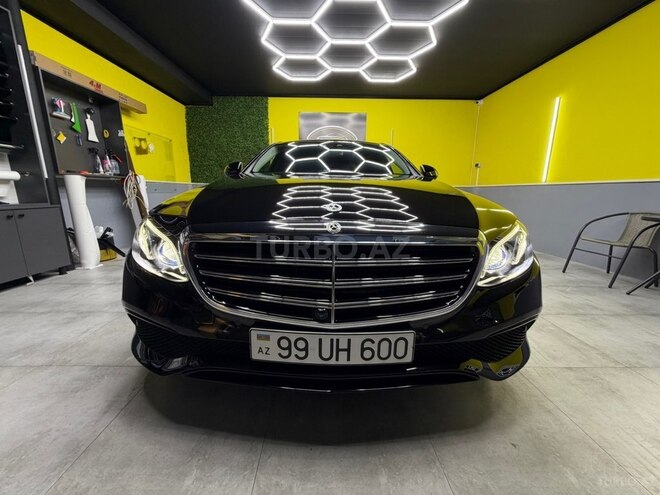 Mercedes E 300-15