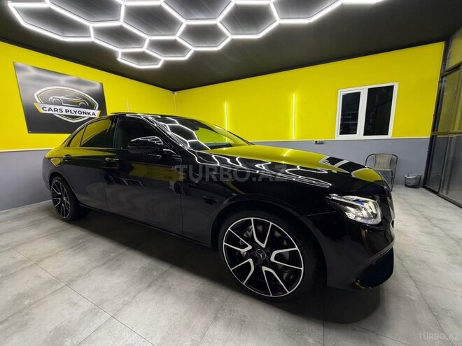Mercedes E 300-19