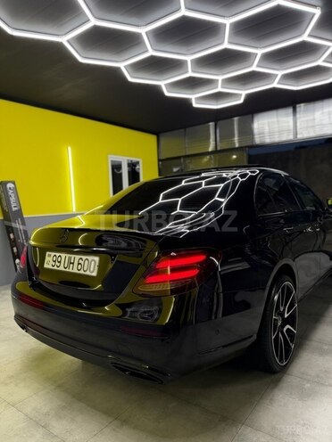 Mercedes E 300-13
