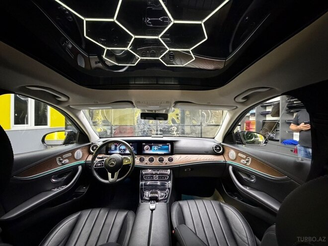 Mercedes E 300-20