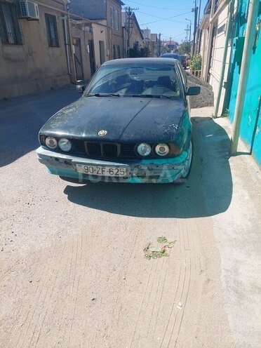 BMW 520-1
