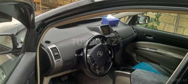 Toyota Prius-5
