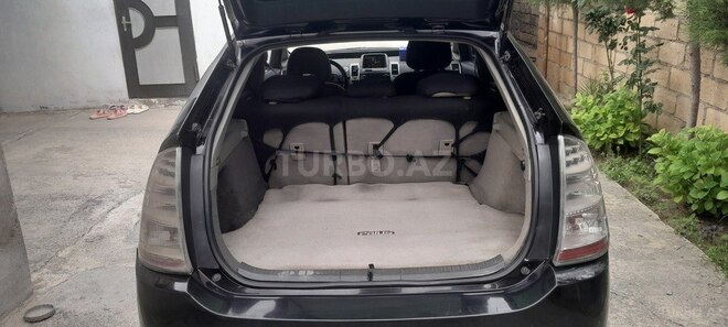 Toyota Prius-6