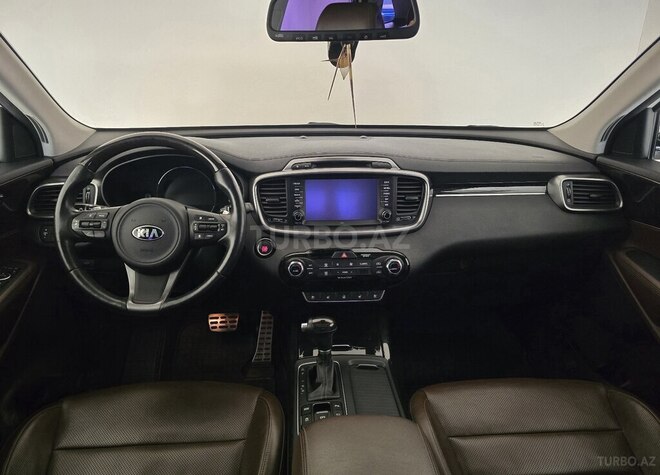 Kia Sorento-14