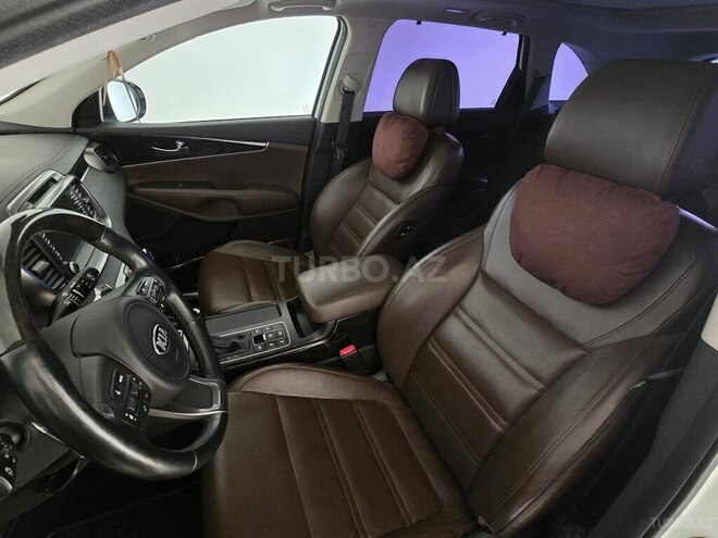 Kia Sorento-18