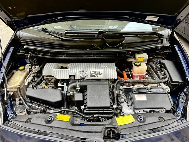 Toyota Prius-13