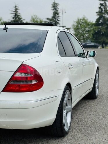 Mercedes E 320-7