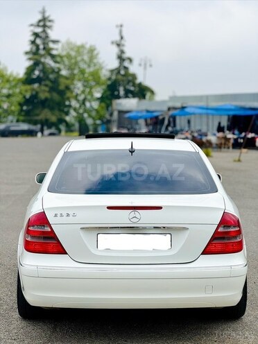Mercedes E 320-5