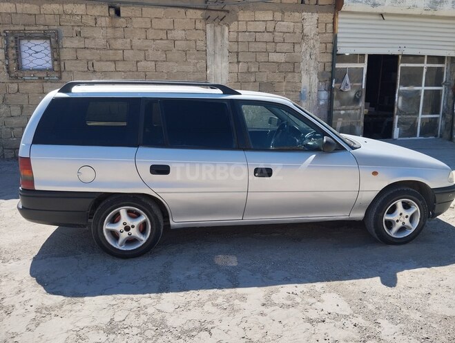 Opel Astra-3