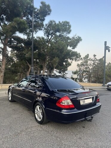 Mercedes E 220-6