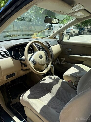 Nissan Tiida-9