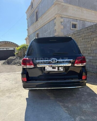 Toyota Land Cruiser-4