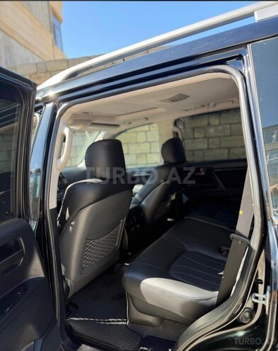 Toyota Land Cruiser-3