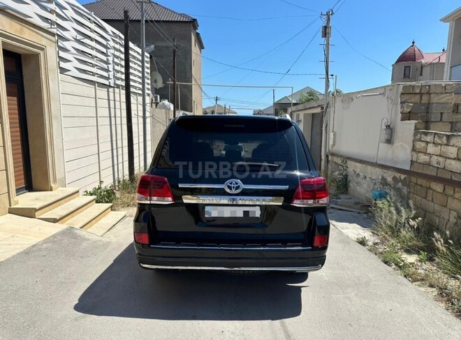Toyota Land Cruiser-5