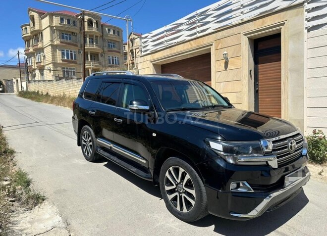 Toyota Land Cruiser-6