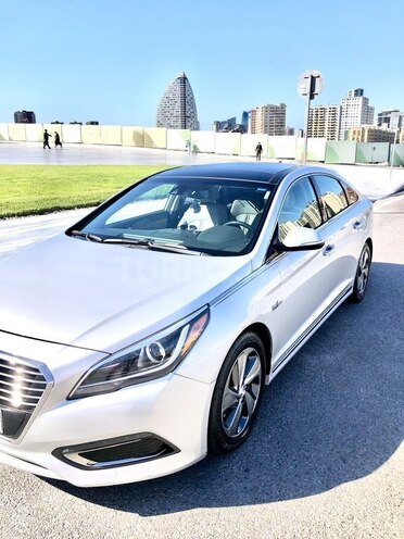 Hyundai Sonata-6