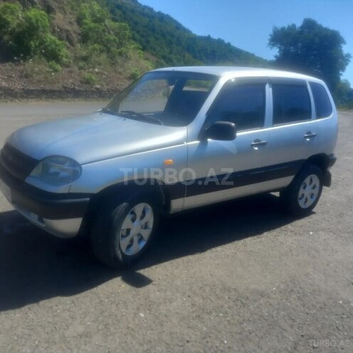 Chevrolet Niva-2