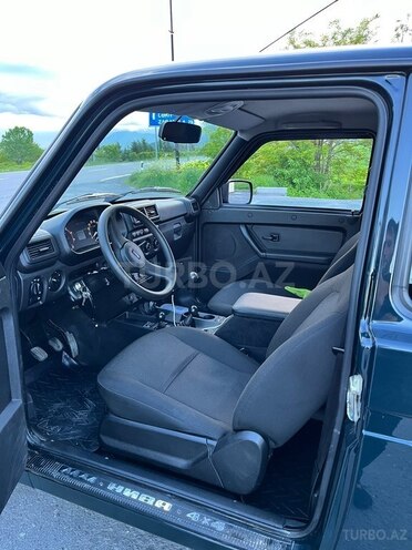LADA (VAZ) Niva-6