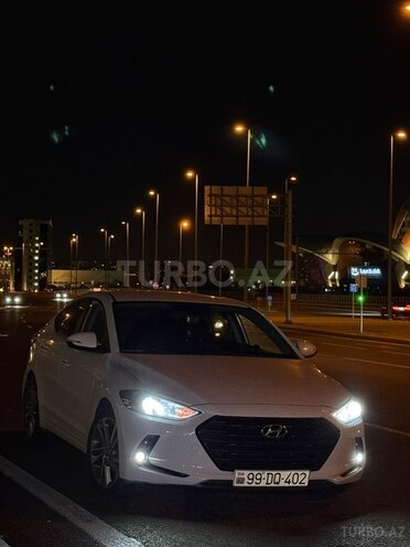Hyundai Avante-5