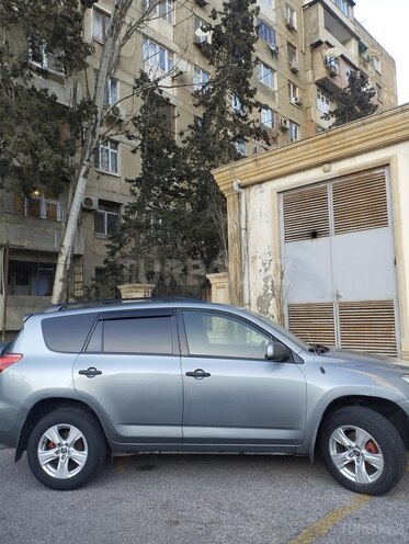 Toyota RAV4-2
