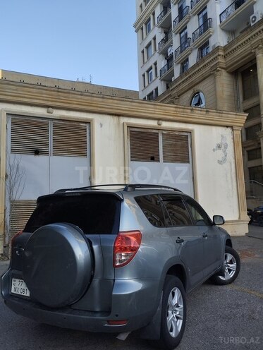 Toyota RAV4-3