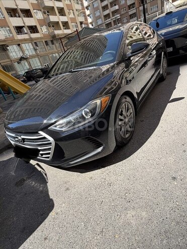 Hyundai Elantra-1
