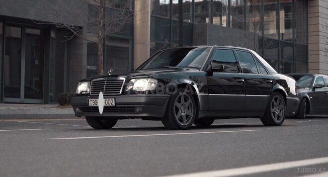 Mercedes 500 E-2