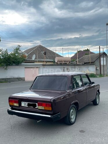 LADA (VAZ) 2107-2